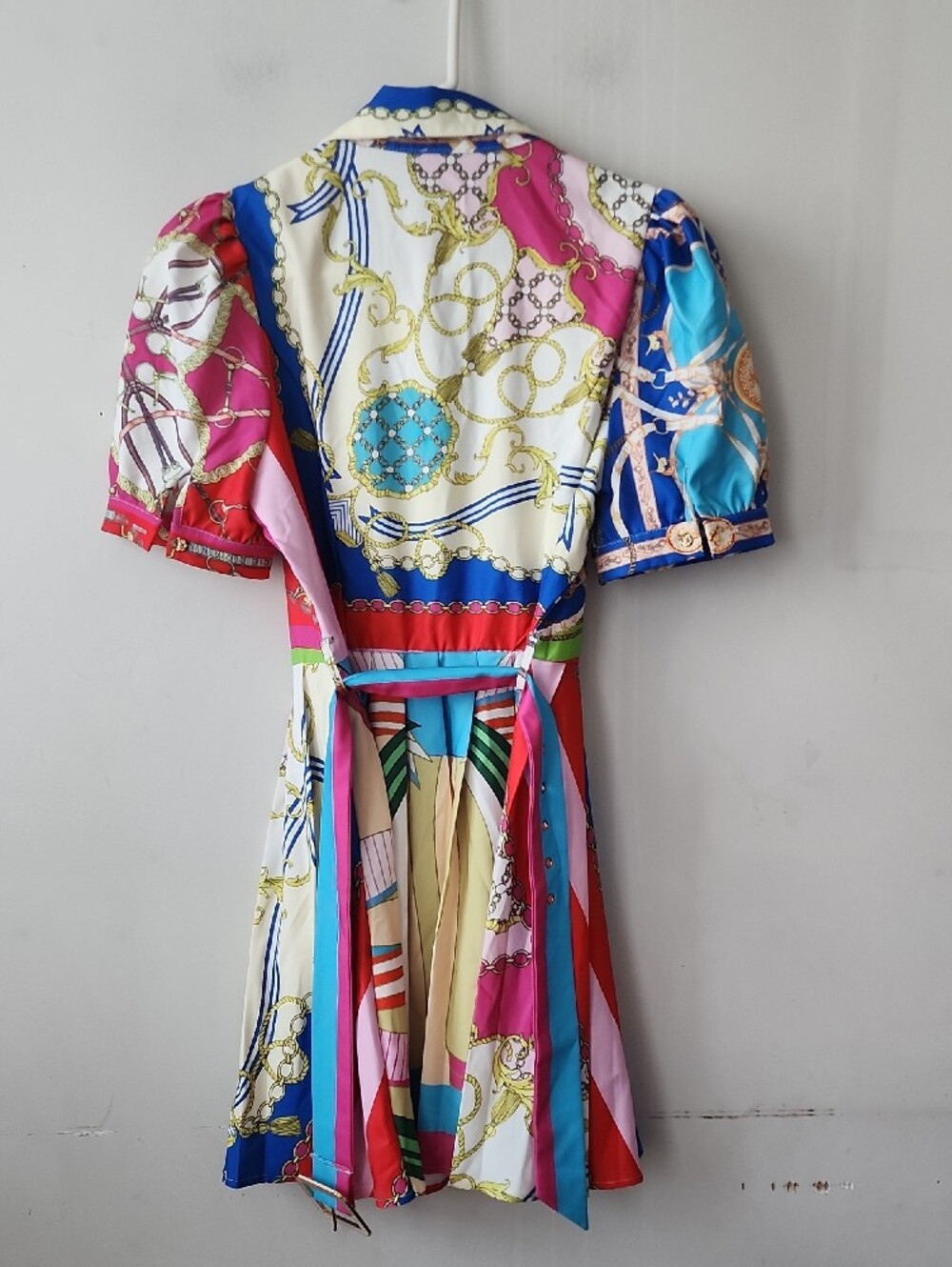 Colorblock Chain-Print Midi Dress with Belt. New Without Tag - Picture 9 of 12